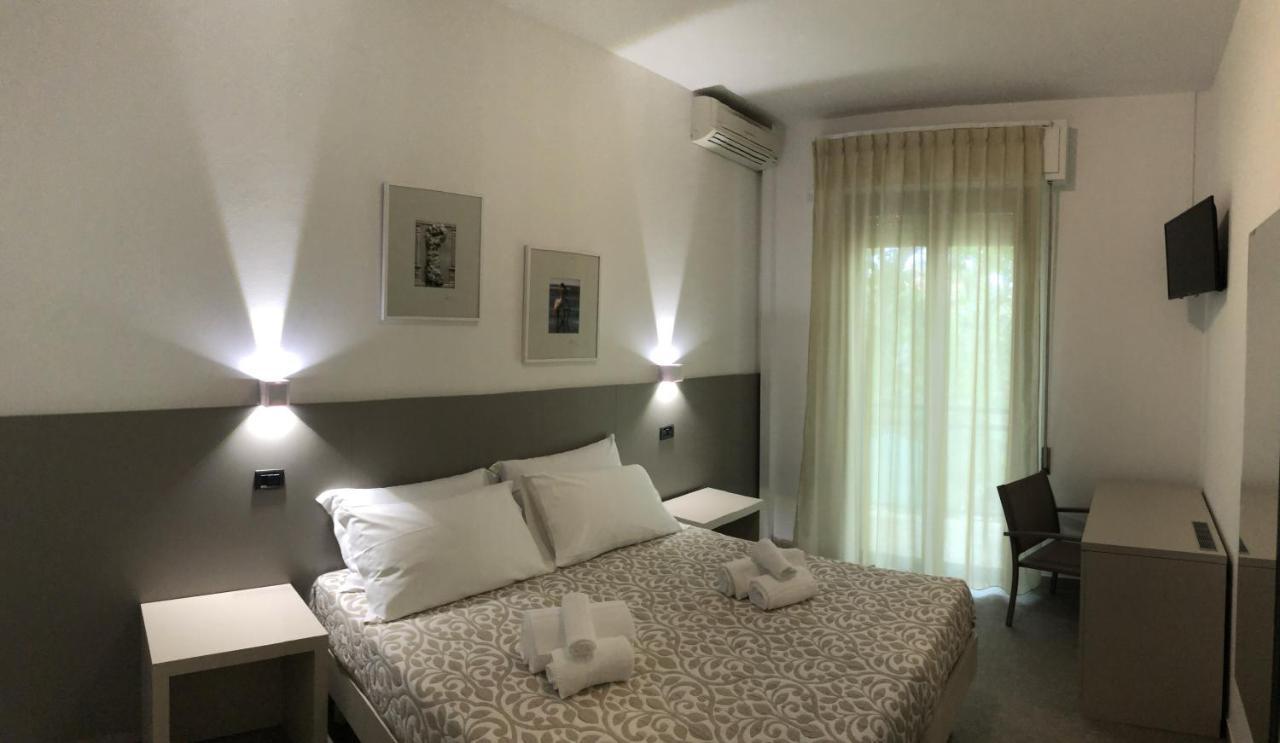 Vinsea Hotel เบลลาเรีย-อีเจอา มารีนา ภายนอก รูปภาพ