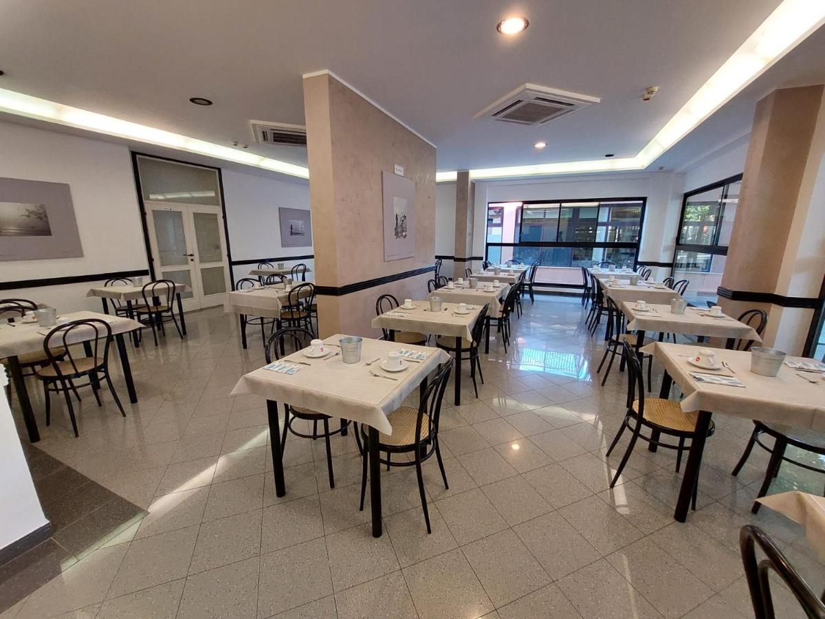 Vinsea Hotel เบลลาเรีย-อีเจอา มารีนา ภายนอก รูปภาพ