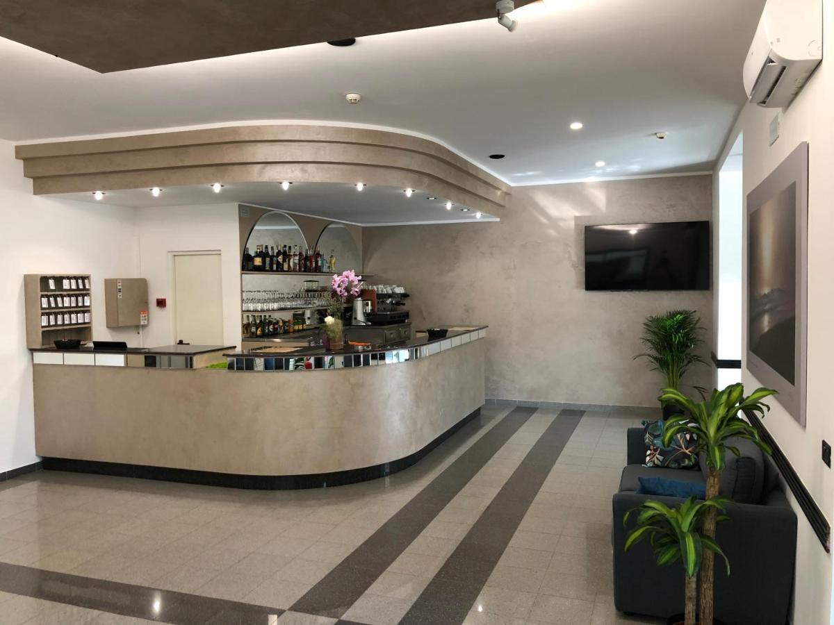 Vinsea Hotel เบลลาเรีย-อีเจอา มารีนา ภายนอก รูปภาพ