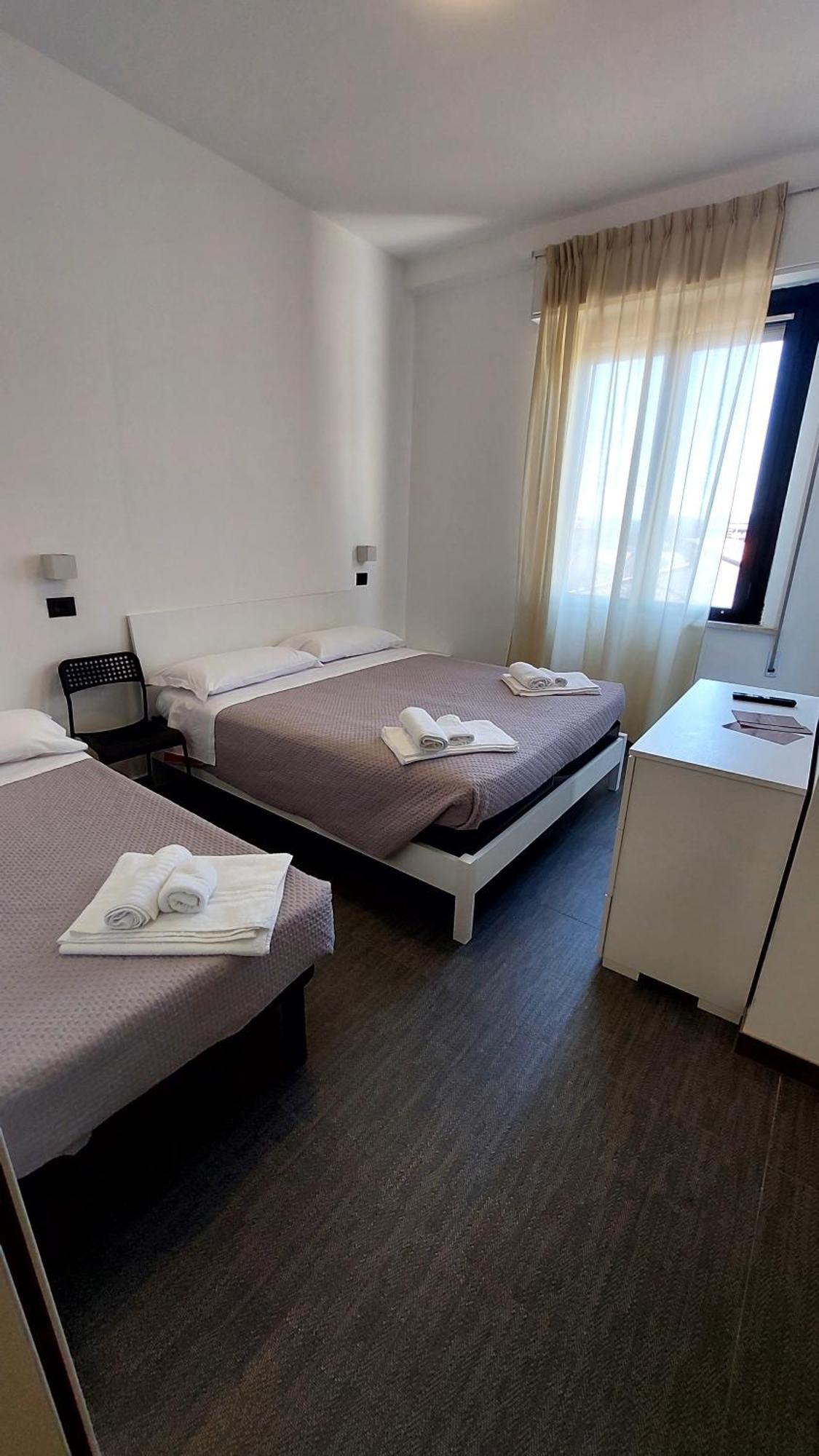 Vinsea Hotel เบลลาเรีย-อีเจอา มารีนา ภายนอก รูปภาพ